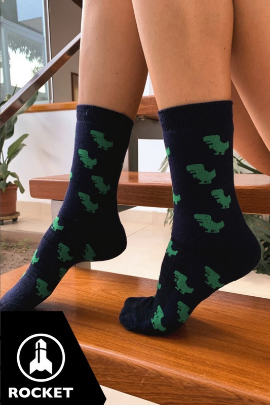 Calcetines "Modo Offline" Rocket - El Dinosaurio que Nunca se Rinde